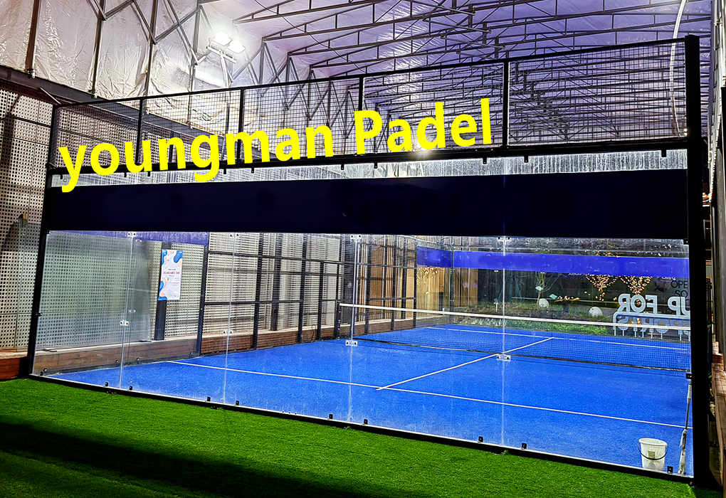 Chi phí xây dựng sân padel có mái là bao nhiêu ?